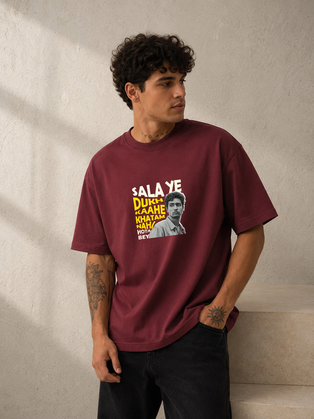 Sala Ye Dukh Kaahe Khatam Nahi Hota Bey Oversized T-shirt